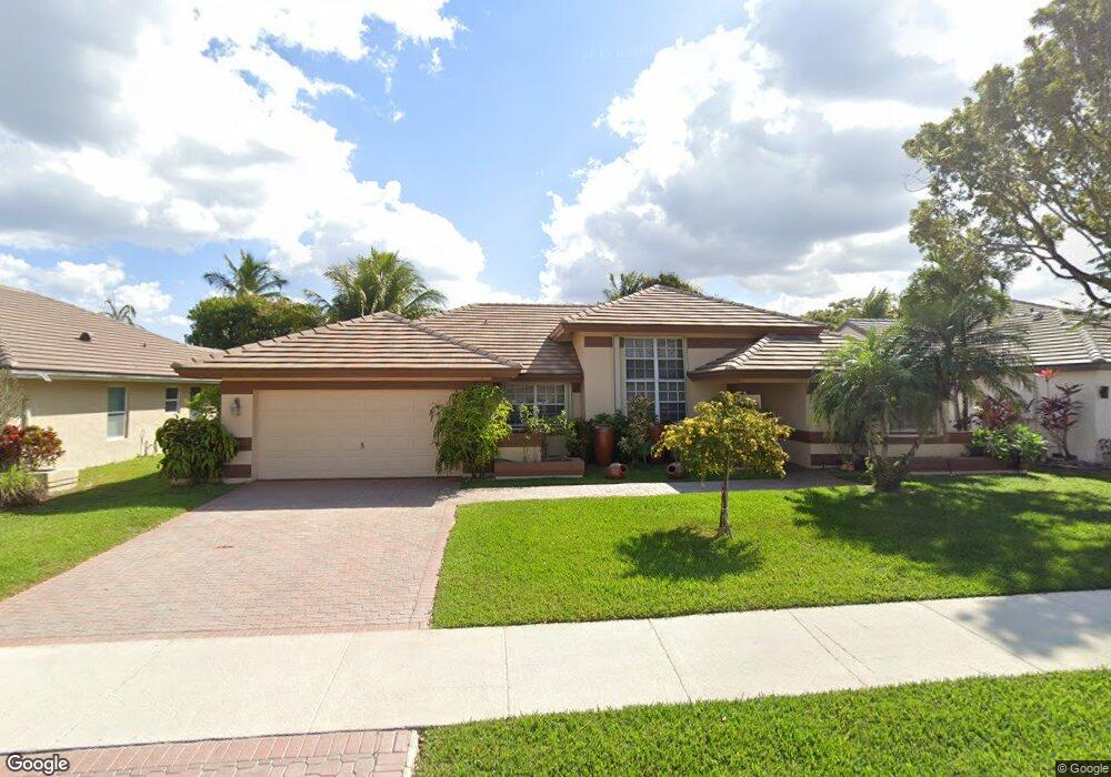 3330 Overlook Rd, Davie, FL 33328 - photo 1