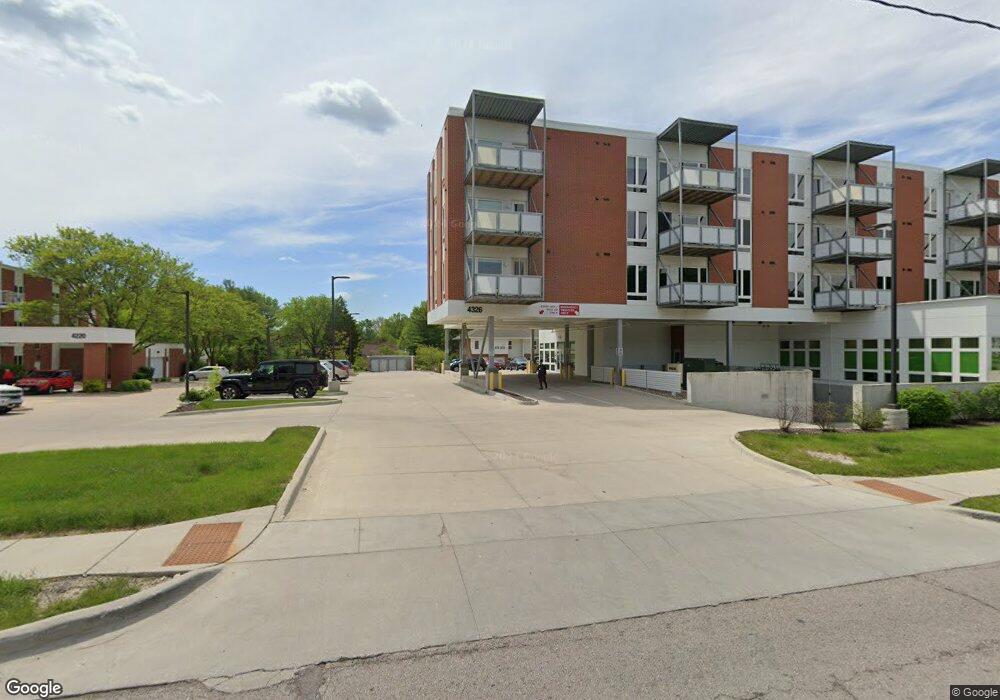 4302 Hickman Rd, Des Moines, IA 50310 - photo 1