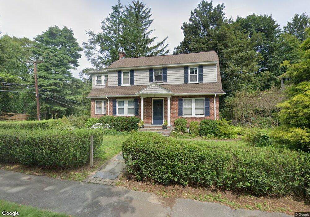 51 Clovelly Rd, Wellesley Hills, MA 02481 - photo 1