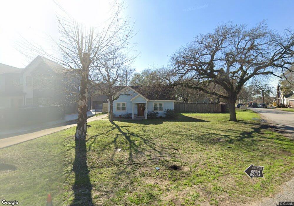 1087 W 41st St, Houston, TX 77018 - photo 1