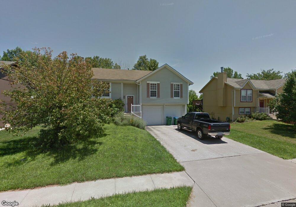 125 S Darrowby Dr, Raymore, MO 64083 - photo 1