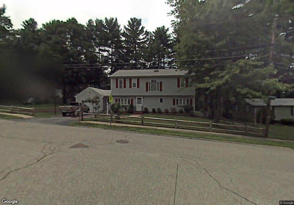 5 Huntingdon Ln, Nashua, NH 03062 - photo 1