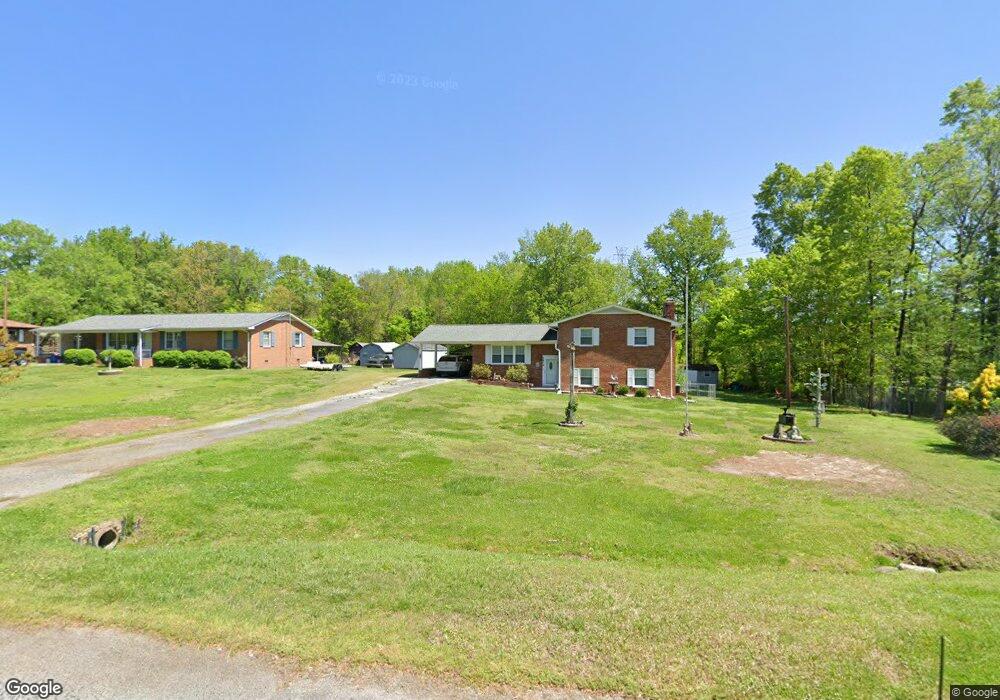 5913 Chipmunk Dr, Greensboro, NC 27407 - photo 1