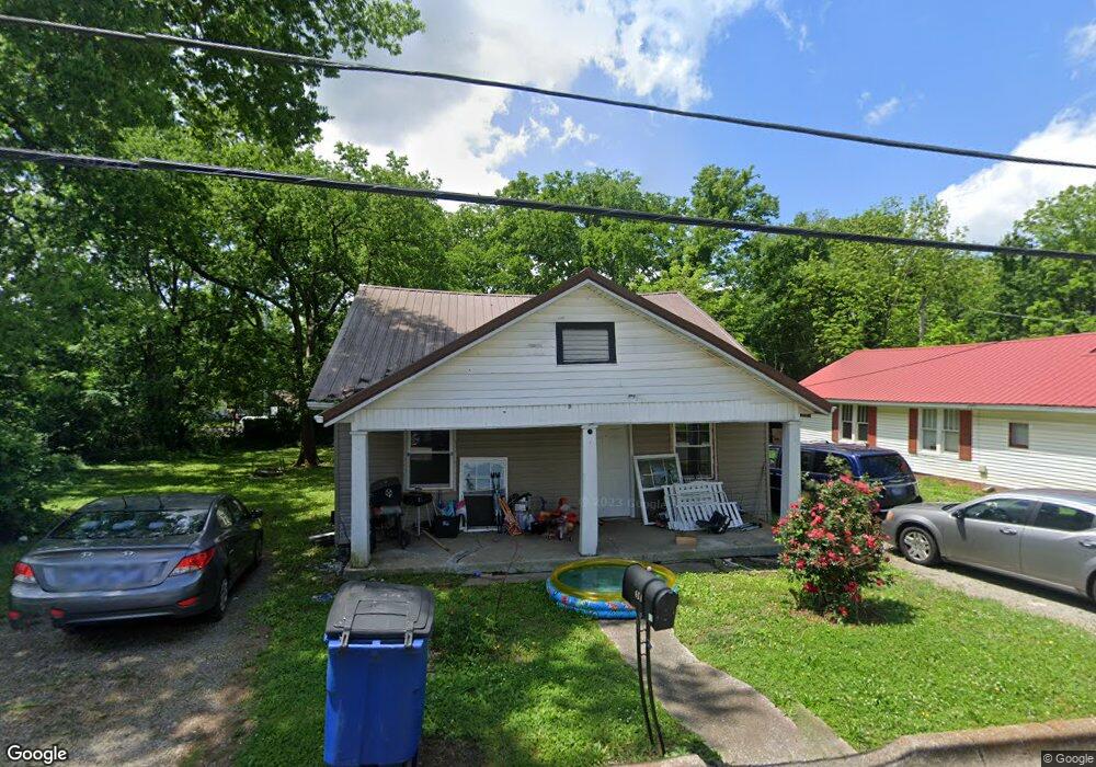 614 Landers St, Shelbyville, TN 37160 - photo 1