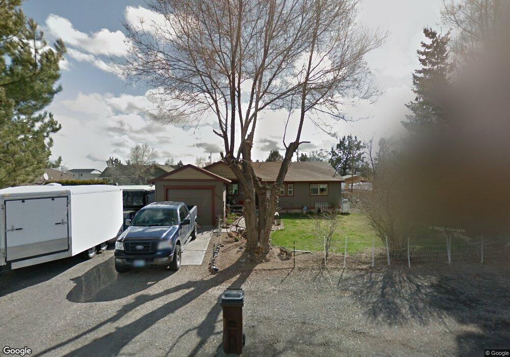 2546 SW 24th St, Redmond, OR 97756 - photo 1