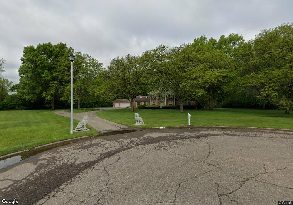 5277 Kimberly Woods Cir, Flint, MI 48504 - photo 1