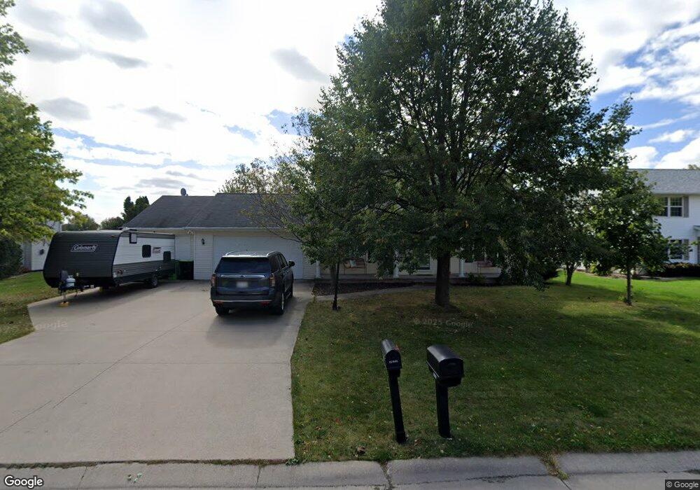 W6035 Strawflower Dr, Appleton, WI 54915 - photo 1