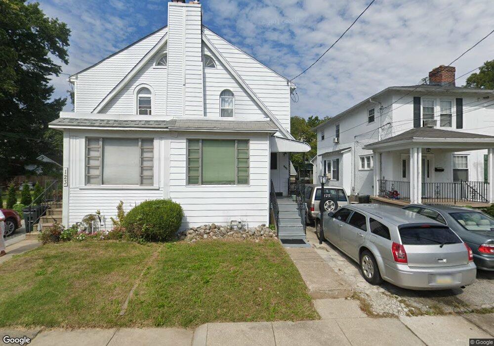 125 E Providence Rd, Lansdowne, PA 19050 - photo 1