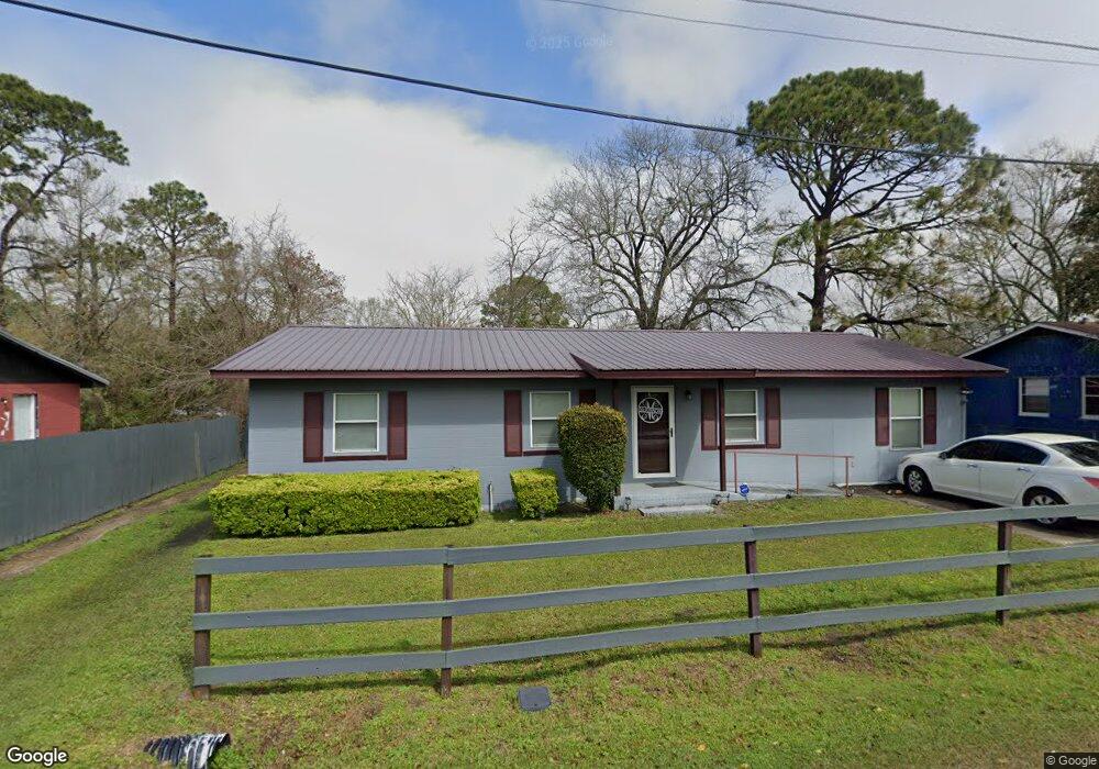 706 Kennedy Dr, Adel, GA 31620 - photo 1