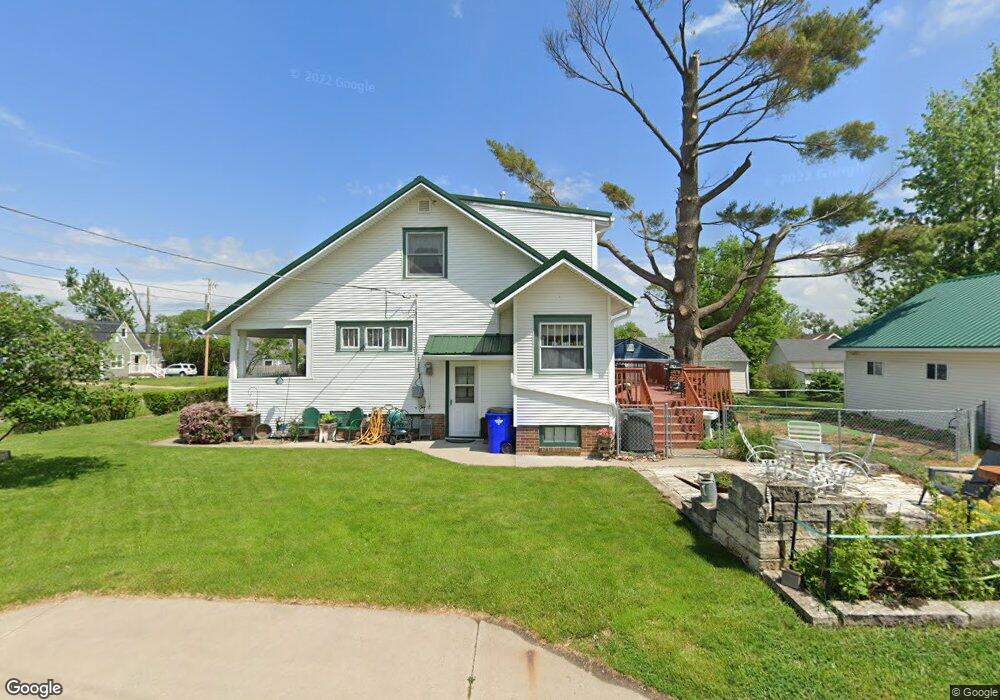 1927 2nd St SW, Cedar Rapids, IA 52404 - photo 1