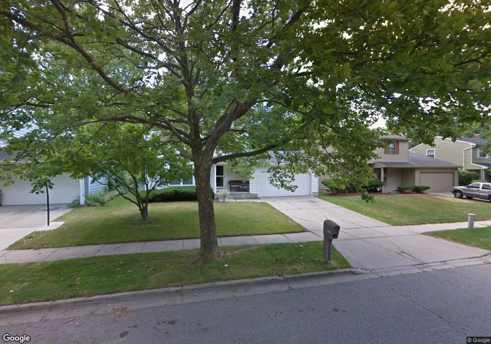 3325 Swanee Dr, Lansing, MI 48911 - photo 1