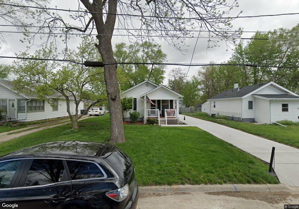 332 E Lally St, Des Moines, IA 50315 - photo 1