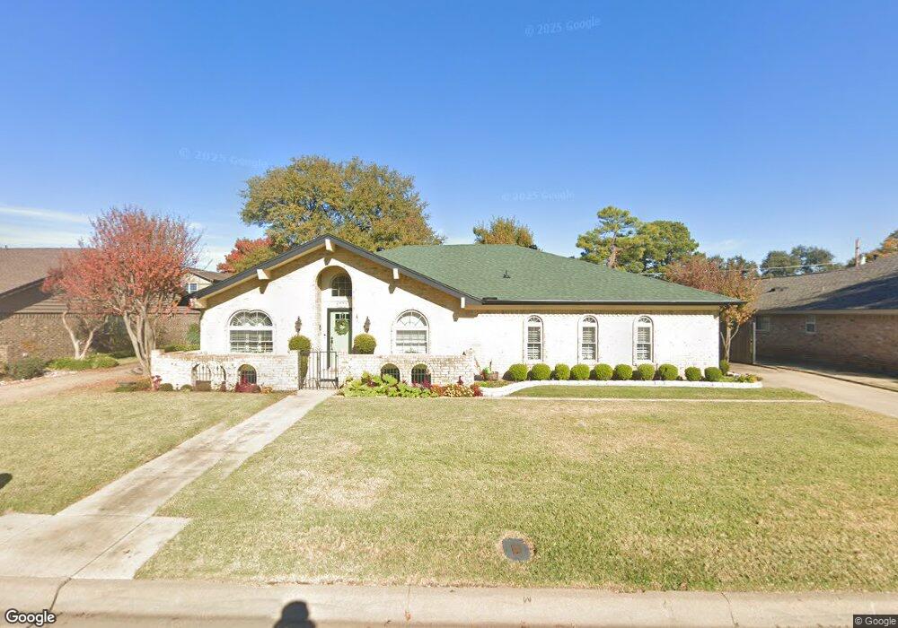 228 Circleview Dr S, Hurst, TX 76054 - photo 1