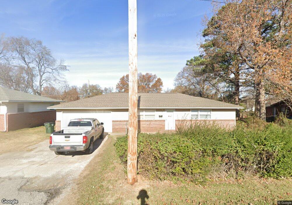 513 E 20th St, Okmulgee, OK 74447 - photo 1