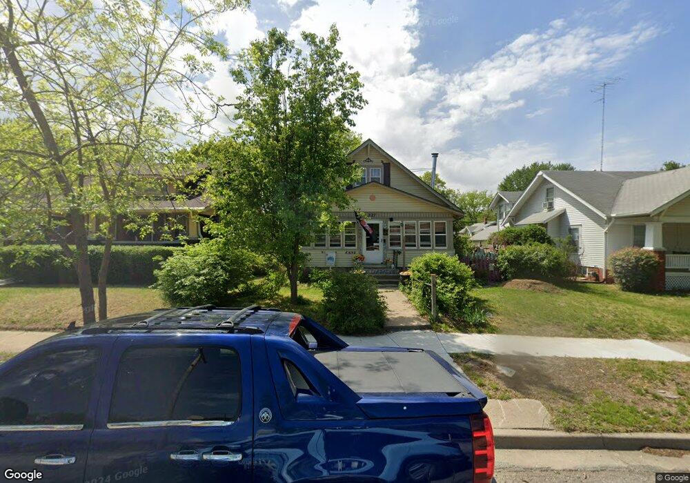 227 SW Quinton Ave, Topeka, KS 66606 - photo 1