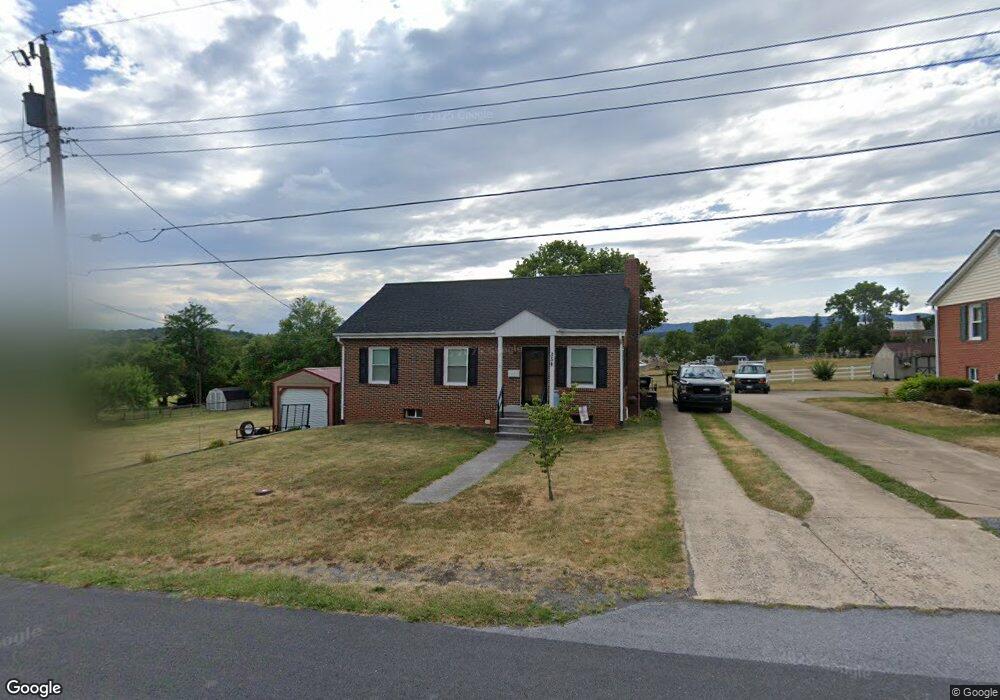 354 Royal Ave, Strasburg, VA 22657 - photo 1