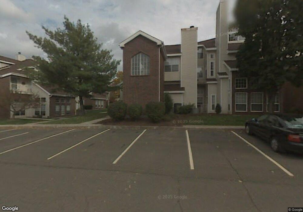 114 Carriage Crossing Ln, Middletown, CT 06457 - photo 1