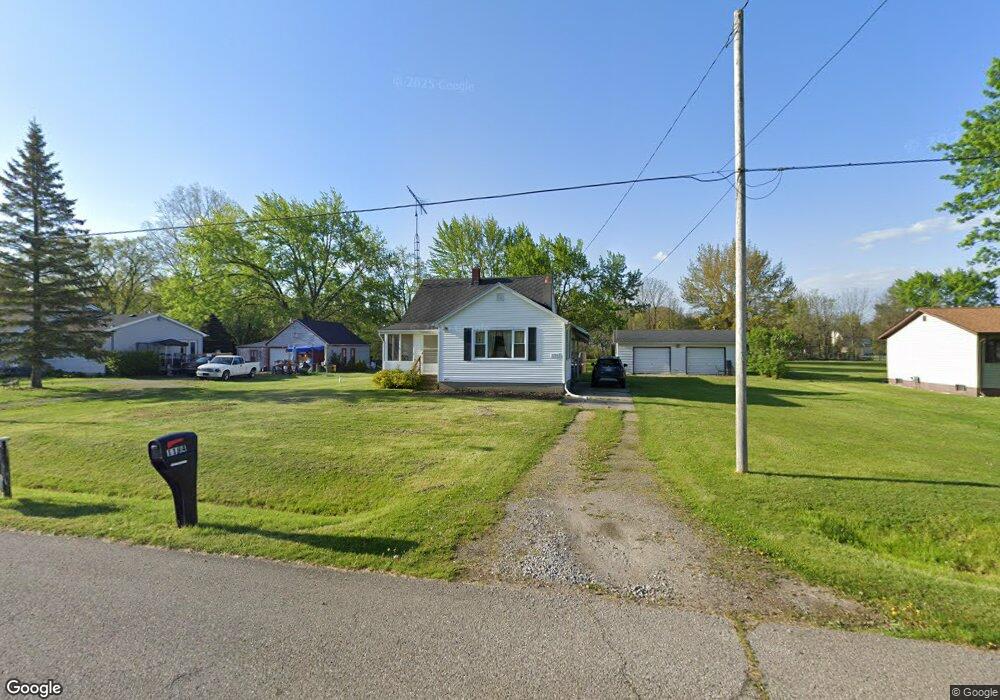 1194 Linus St, Flint, MI 48507 - photo 1