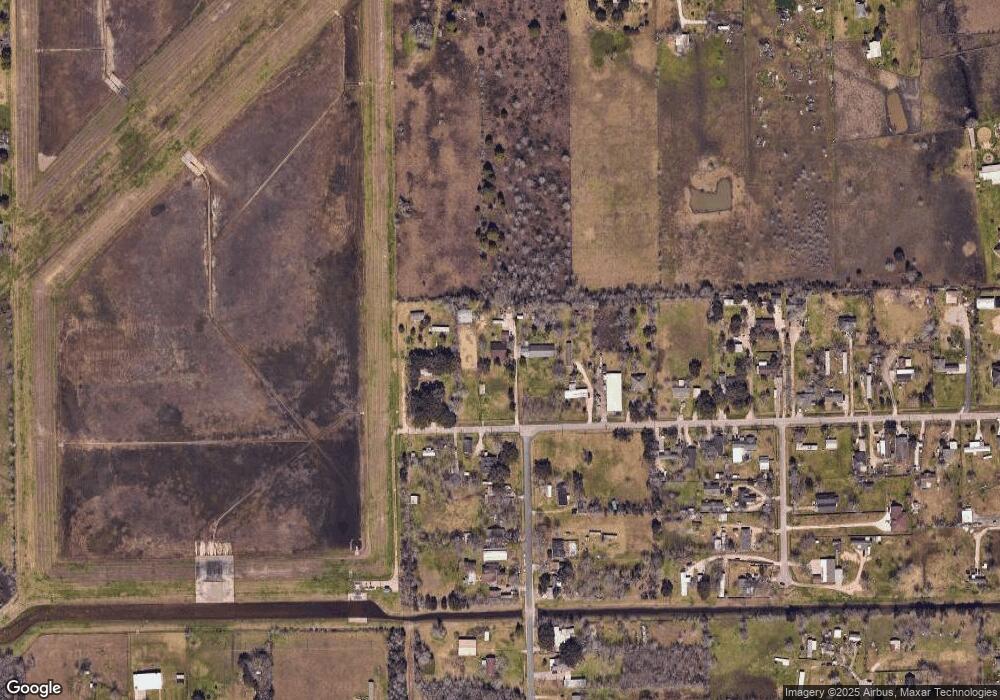 7817 Carrie Ln, Pearland, TX 77584 - photo 1