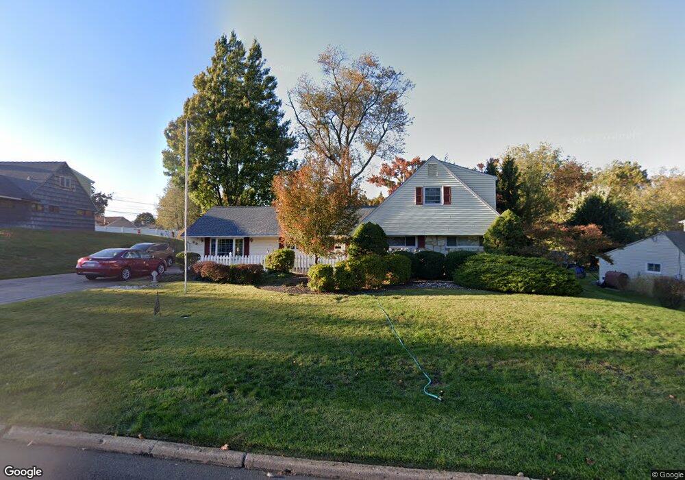 49 Spindletree Rd, Levittown, PA 19056 - photo 1