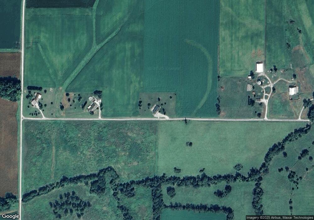 18735 Parlier Rd, Virginia, IL 62691 - photo 1