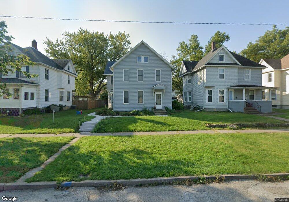 735 W 15th St, Davenport, IA 52804 - photo 1