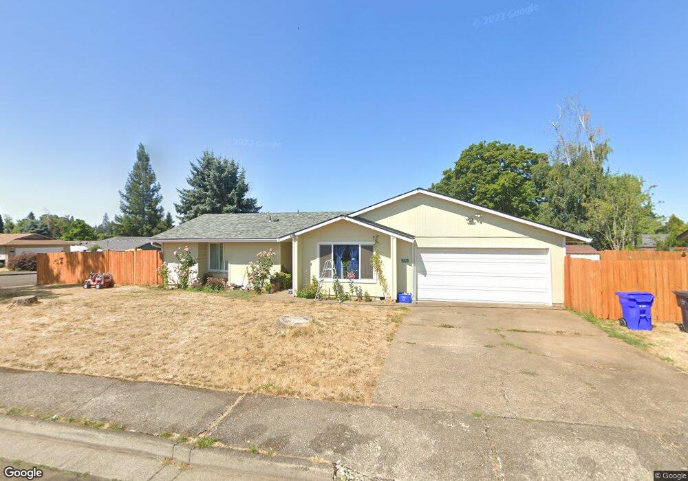 302 E Park Ave, Molalla, OR 97038 - photo 1