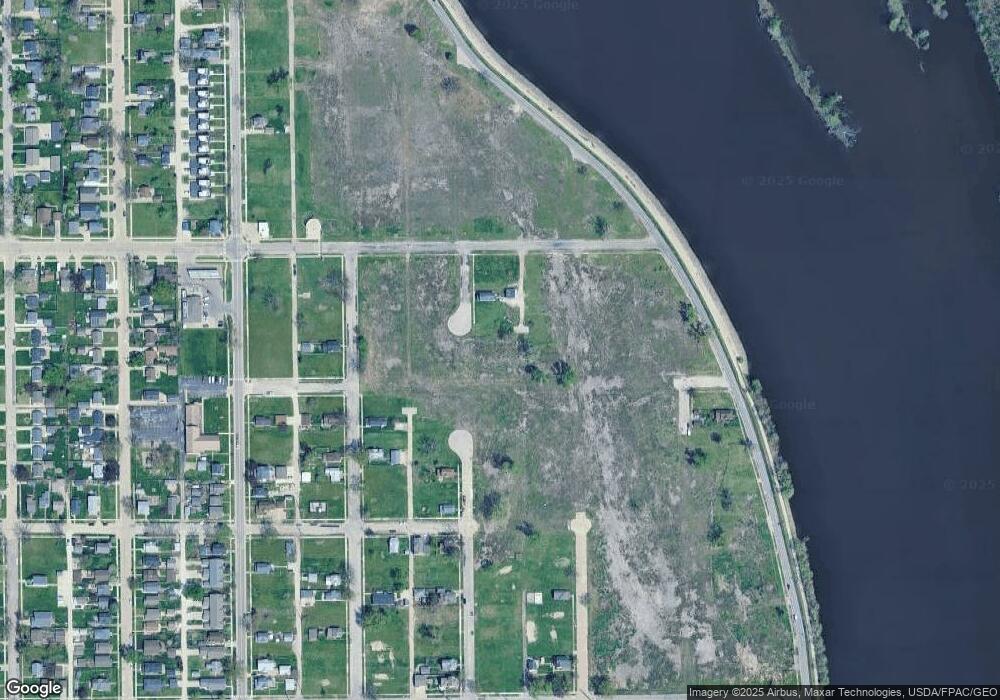 1507 5th St NW, Cedar Rapids, IA 52405 - photo 1