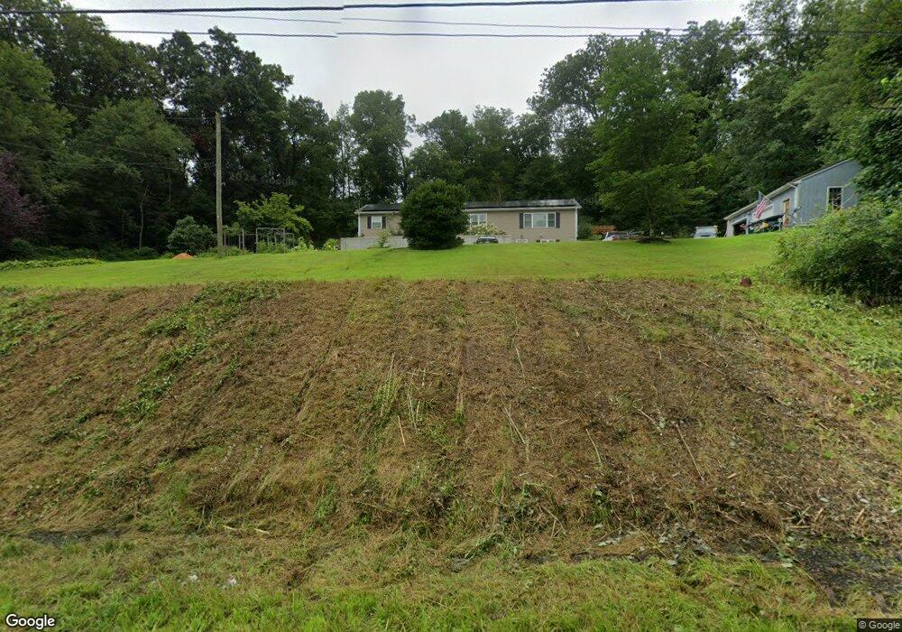 60 Knox Ave, Danielson, CT 06239 - photo 1