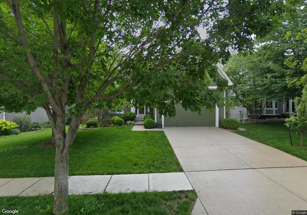 21607 W 98th St, Lenexa, KS 66220 - photo 1
