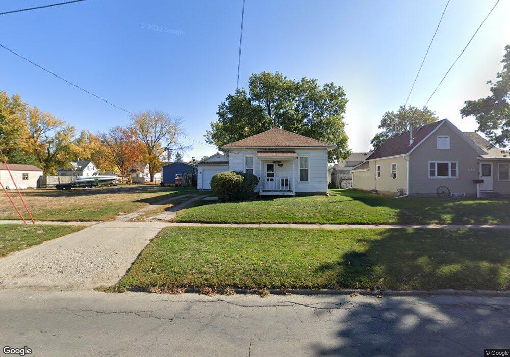 422 E 4th St S, Newton, IA 50208 - photo 1