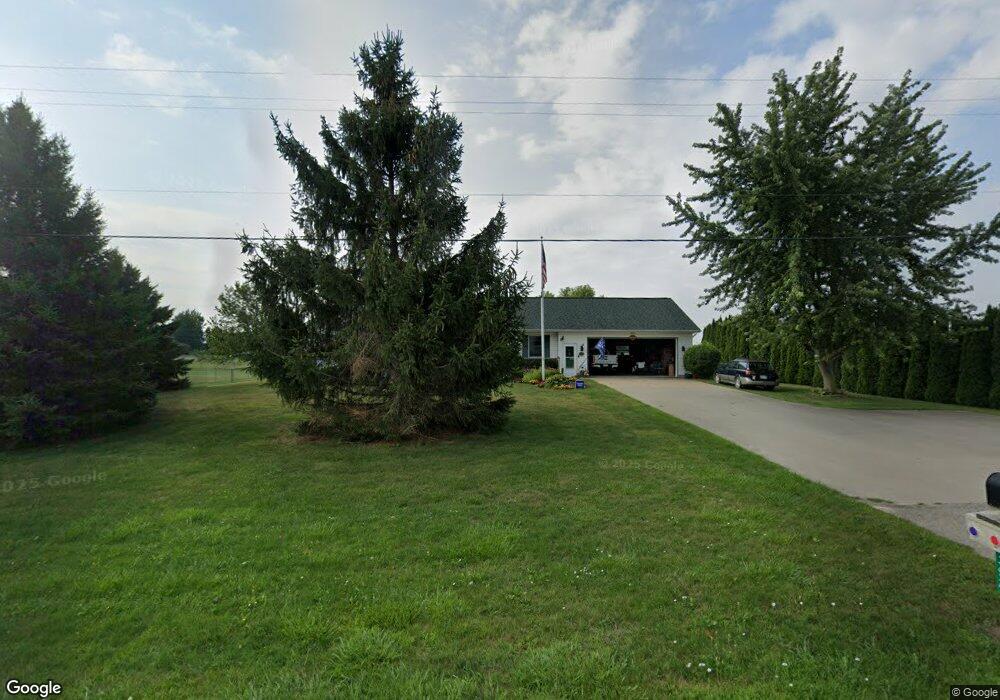 1392 E Beaver Rd, Kawkawlin, MI 48631 - photo 1