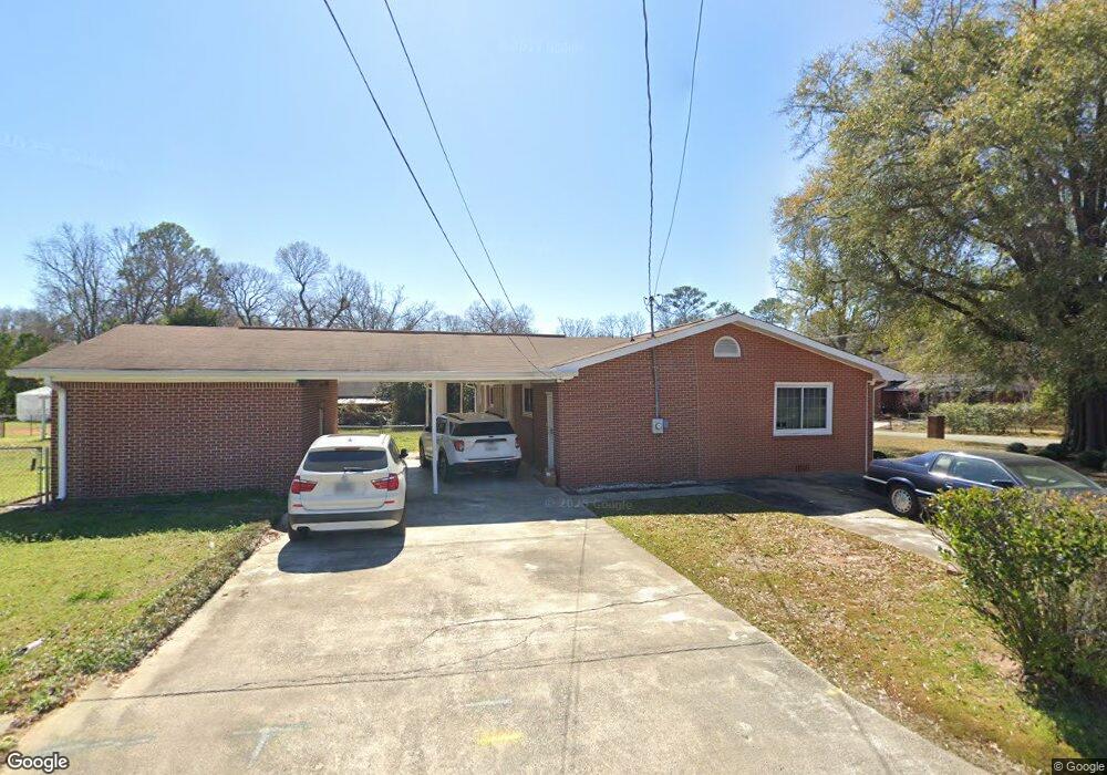 301 Pinecrest Dr, Warner Robins, GA 31093 - photo 1