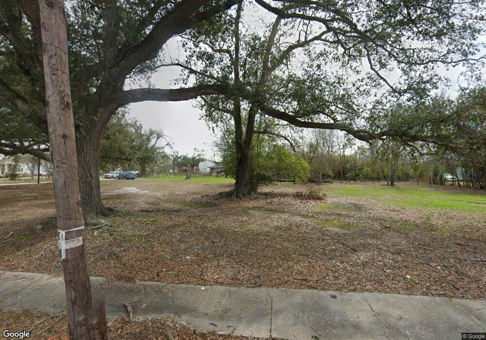 916 Pine St, Lake Charles, LA 70601 - photo 1