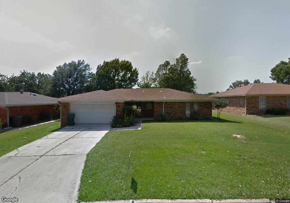 1711 Downing St, Ardmore, OK 73401 - photo 1