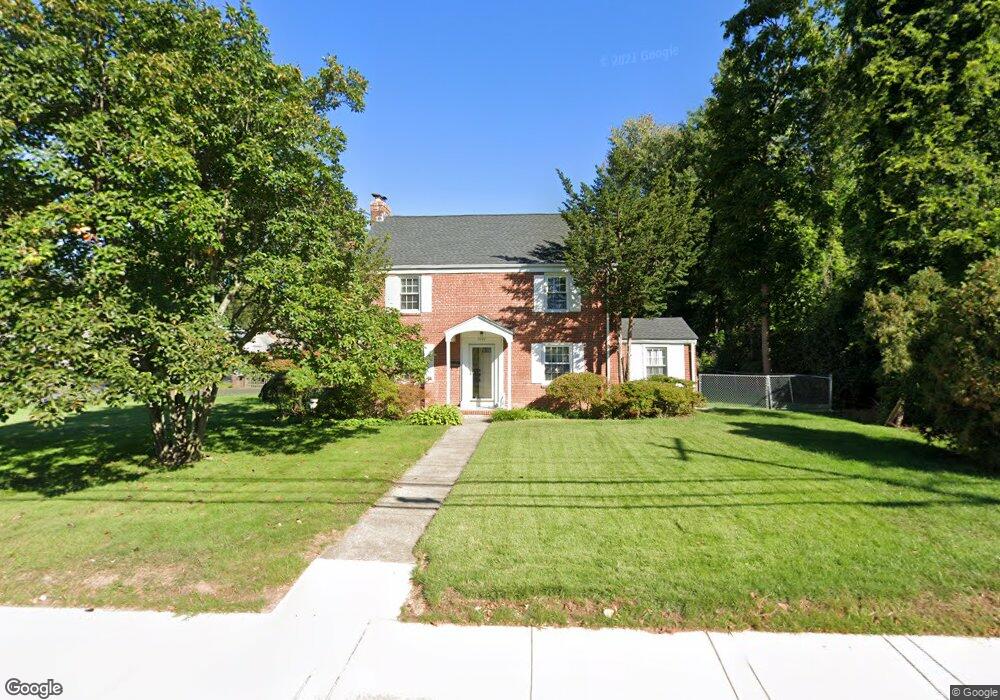 2282 Albany Ave, West Hartford, CT 06117 - photo 1