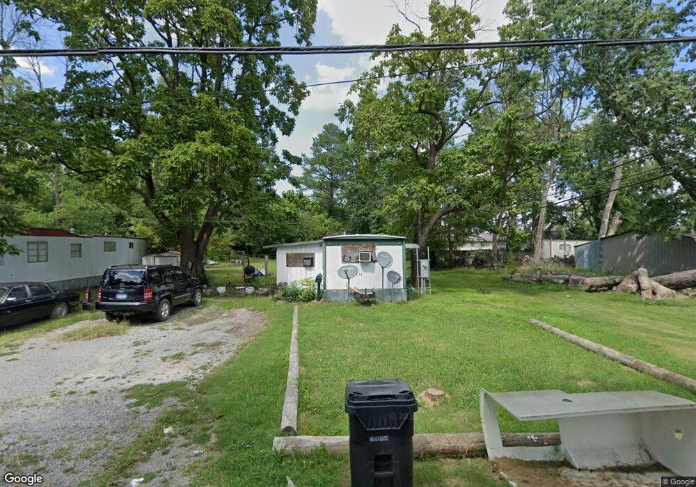 214 Midkiff St, Harrisburg, IL 62946 - photo 1