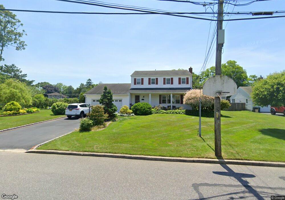 130 Boylan Ln N, Blue Point, NY 11715 - photo 1