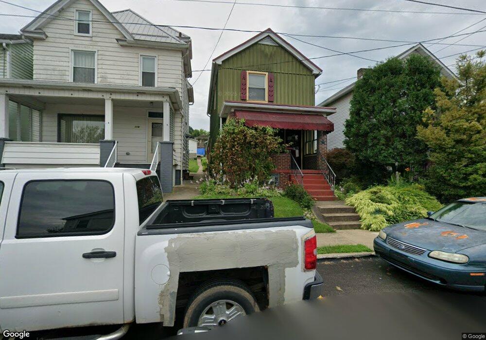 121 Longfellow St, Vandergrift, PA 15690 - photo 1