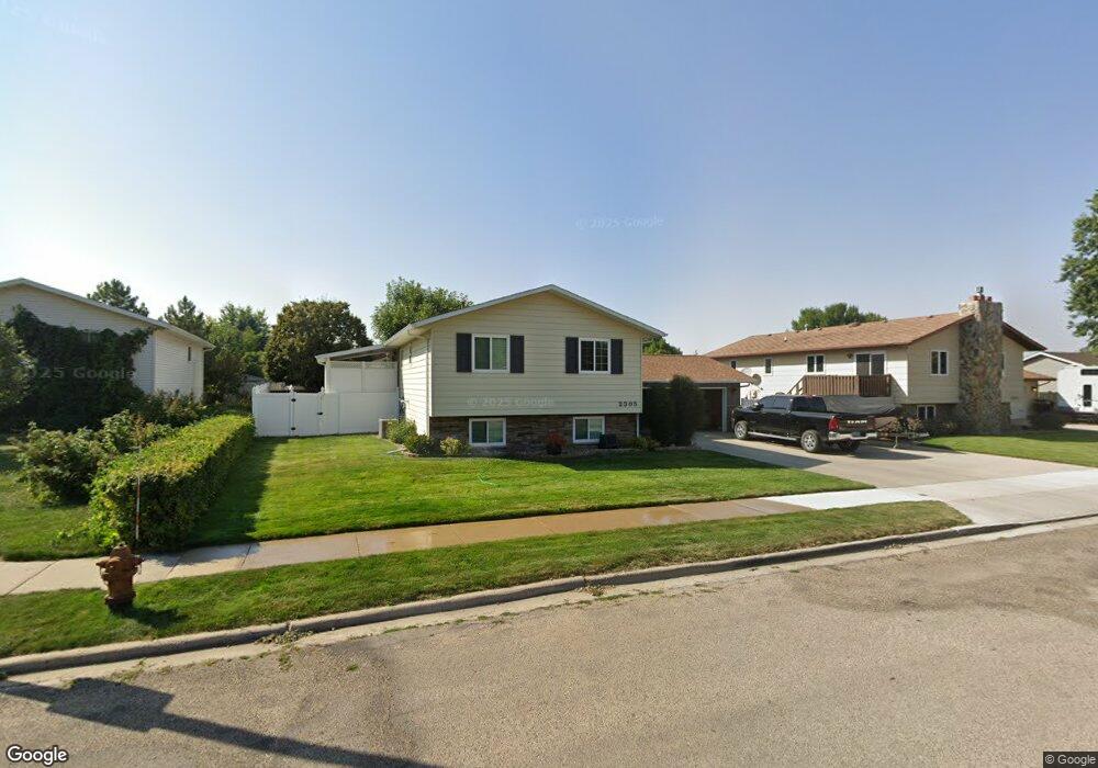 2305 14th Ave W, Williston, ND 58801 - photo 1