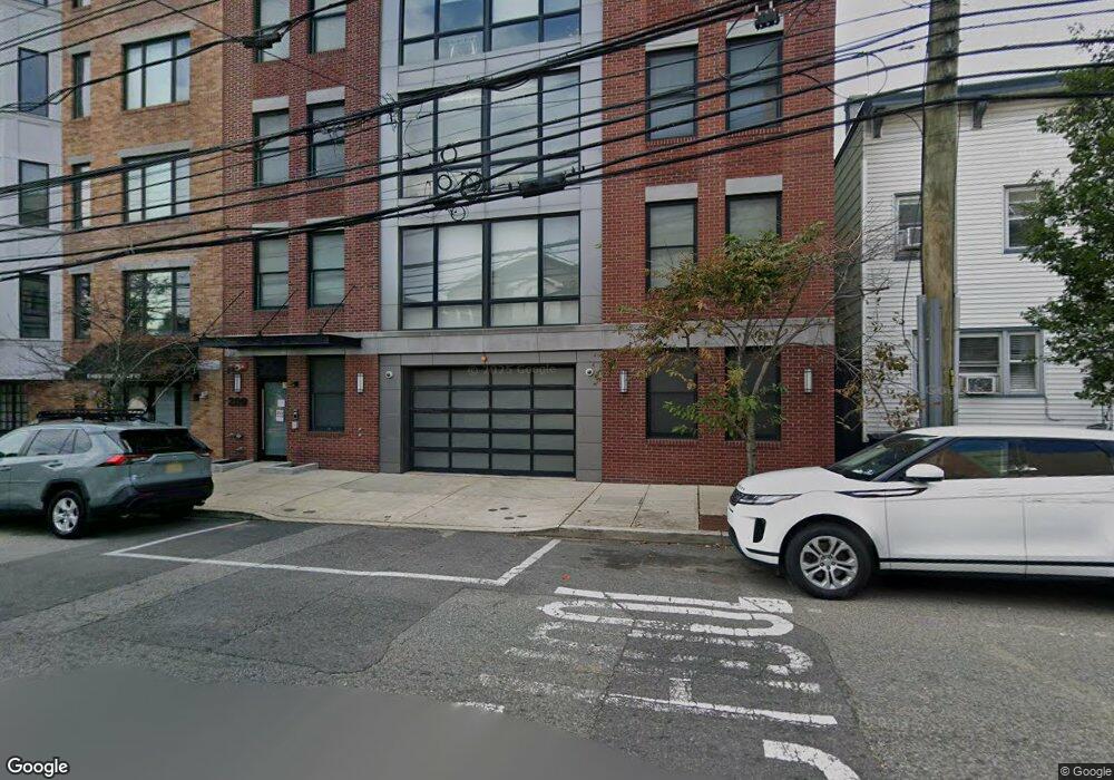 209 Hackensack Ave unit 11, Weehawken, NJ 07086 - photo 1