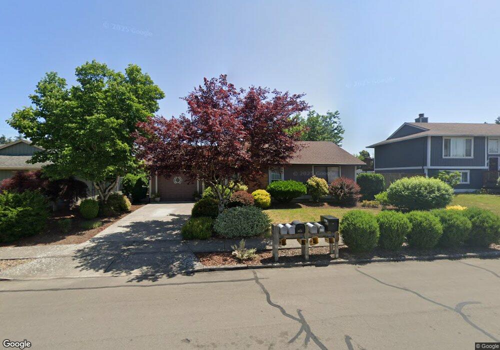 2228 SW Larsson Ave, Troutdale, OR 97060 - photo 1