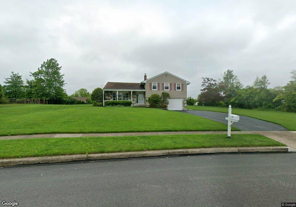 919 Denston Dr, Ambler, PA 19002 - photo 1