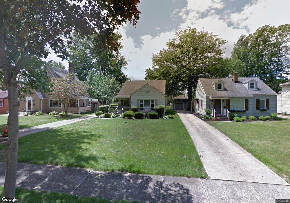 8144 Lynway Ave, Olmsted Falls, OH 44138 - photo 1