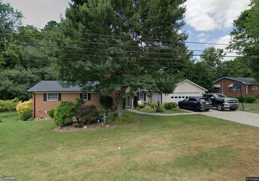 214 Greenvale Rd, Asheboro, NC 27203 - photo 1