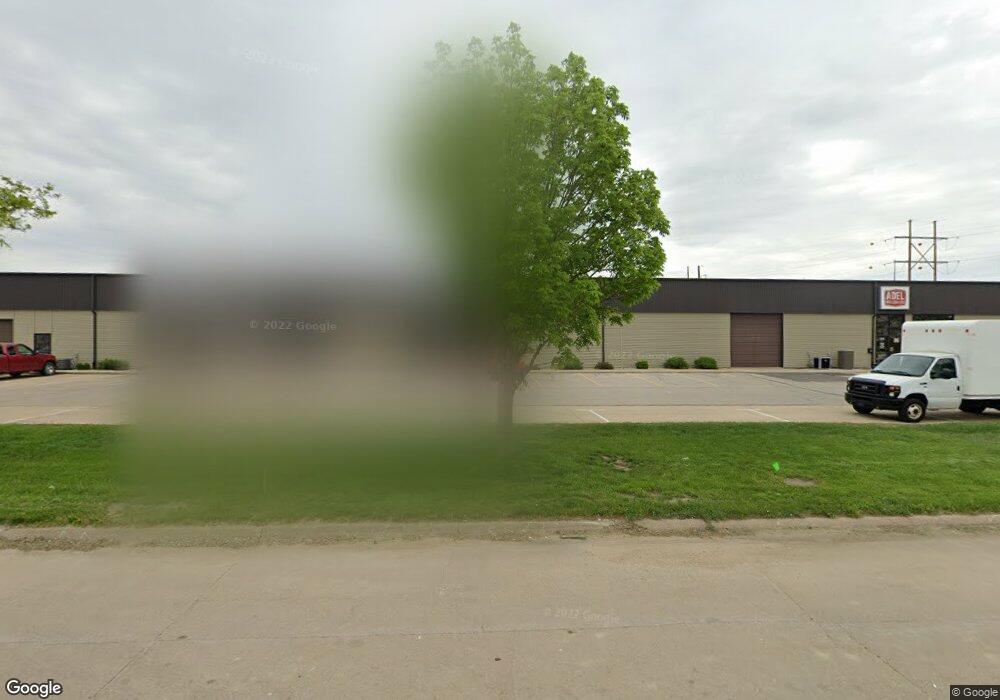 943 33rd Ave SW, Cedar Rapids, IA 52404 - photo 1