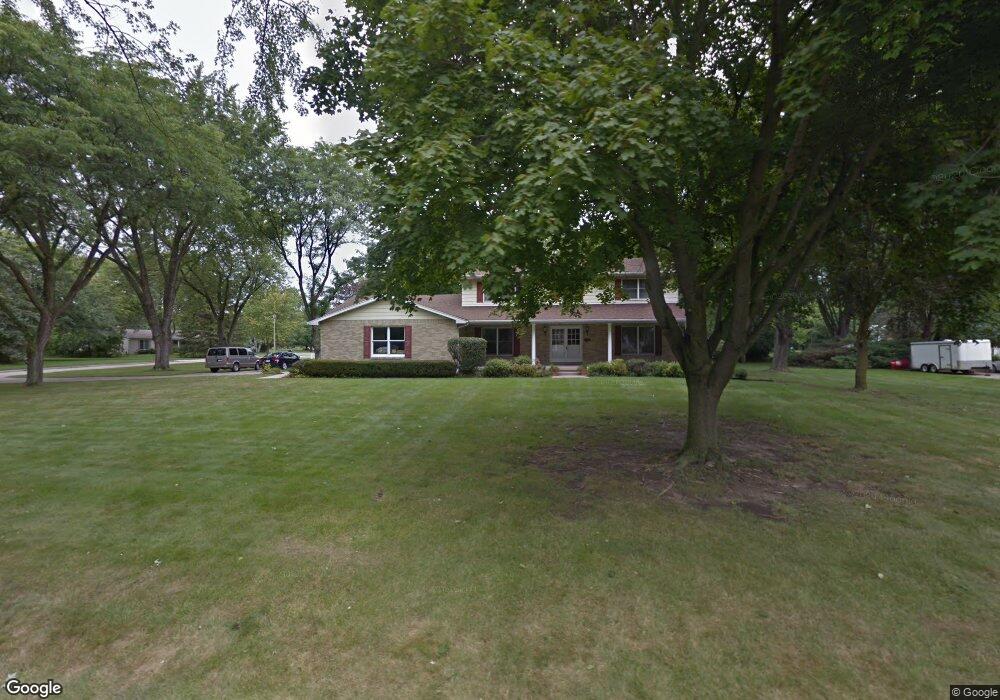 1084 Briarcliffe Dr, Flint, MI 48532 - photo 1