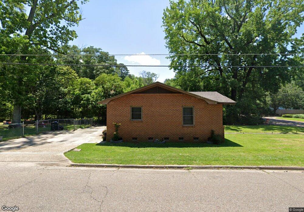 1147 N 15th Ave, Laurel, MS 39440 - photo 1