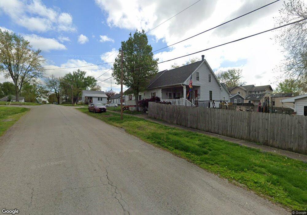 301 Willard Ave, Lincoln, IL 62656 - photo 1