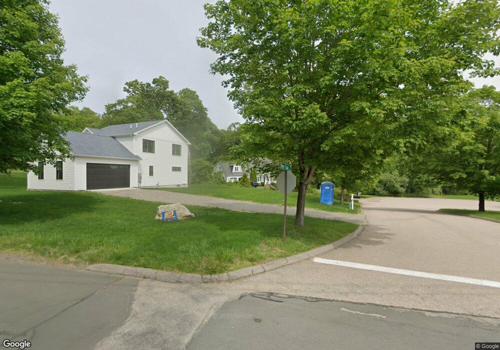 8 Red Oak Ln, Pawcatuck, CT 06379 - photo 1